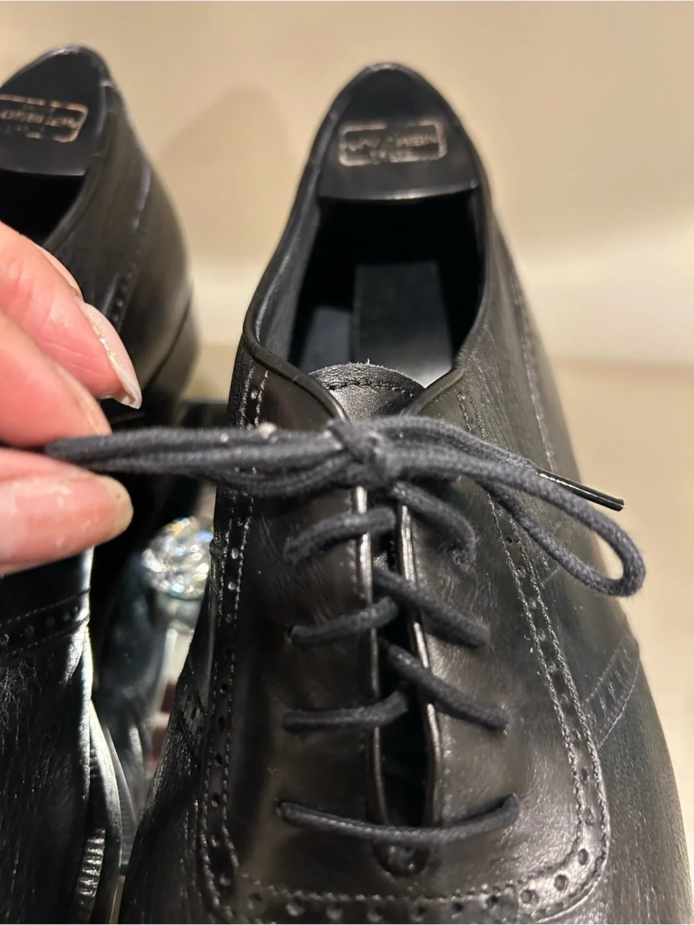 Peter Huber  Black Leather Cap-Toe Derbys with Wingtip Detailing made in Italy